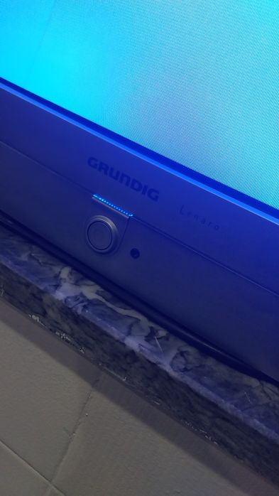 Televisão de caixa grande