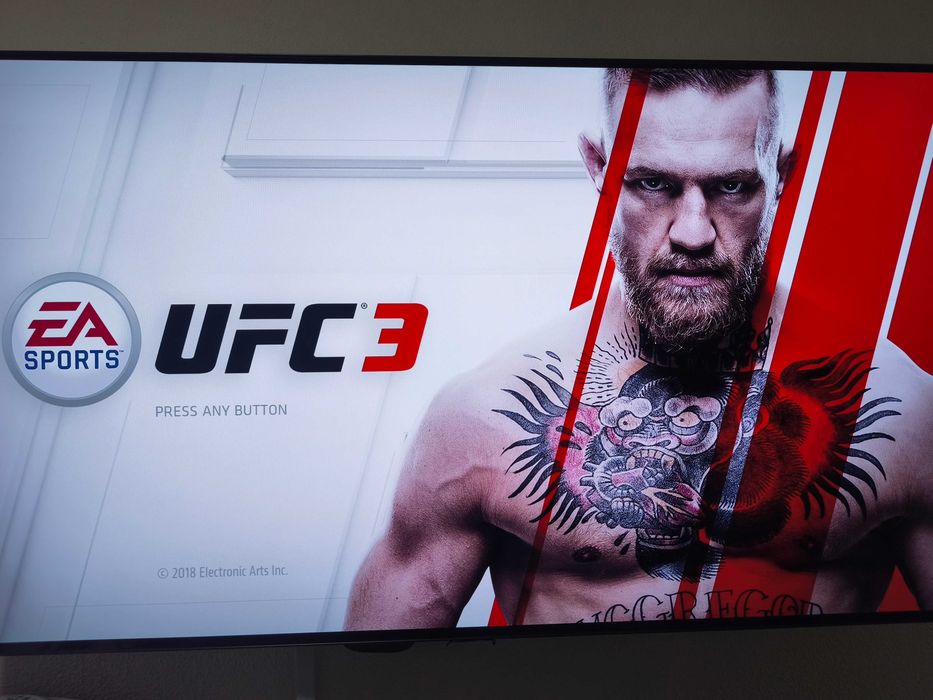 playstation 4 + UFC 3 com assesorios