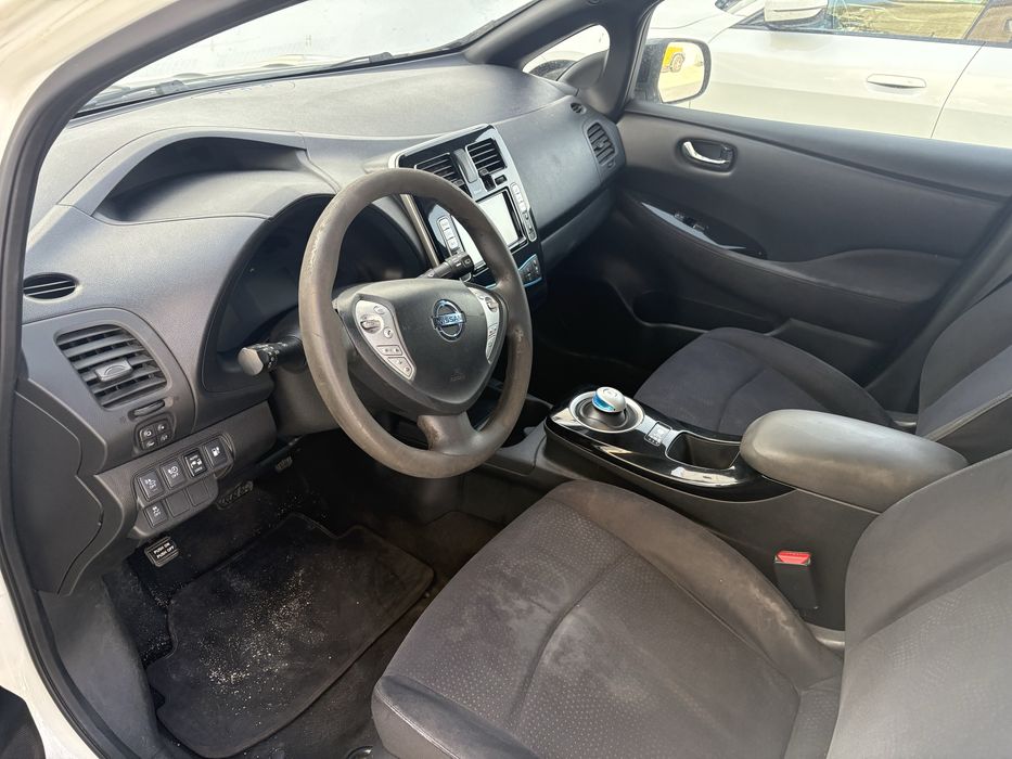 Nissan black edition  leaf 30 eltrico bsteria de 30kw