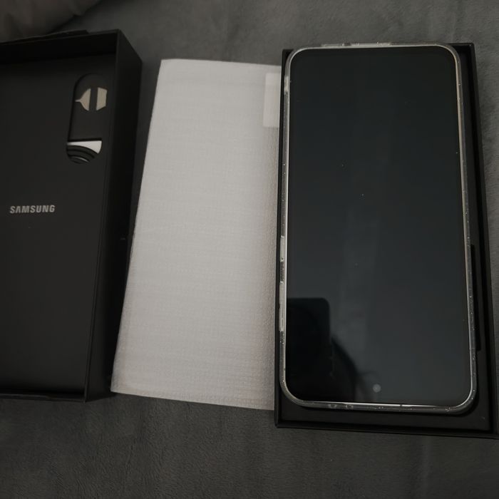 Samsung Galaxy S24 FE