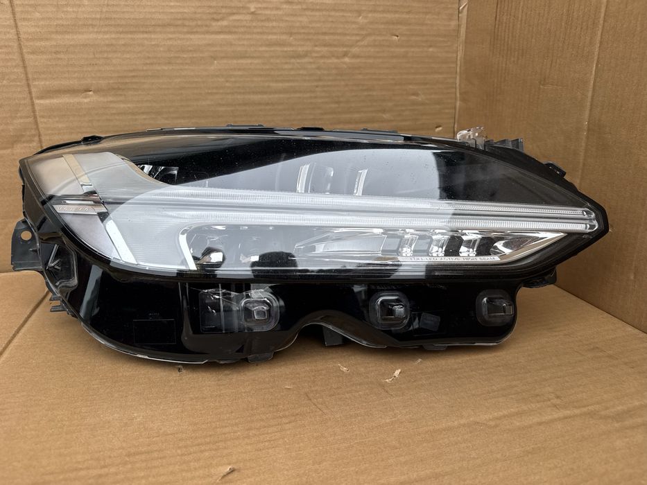 Volvo v90,s90 reflektor full led 32228.311