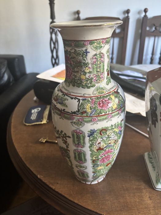 Vaso oriental em Porcelana de Macau