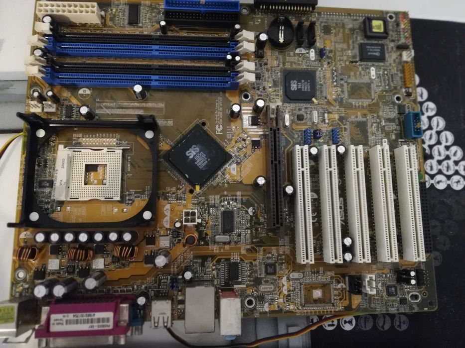 Motherboards: MSI 845 E MAX  + ASUS P4SDX
