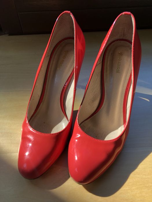 Skórzane szpilki Gino Rossi