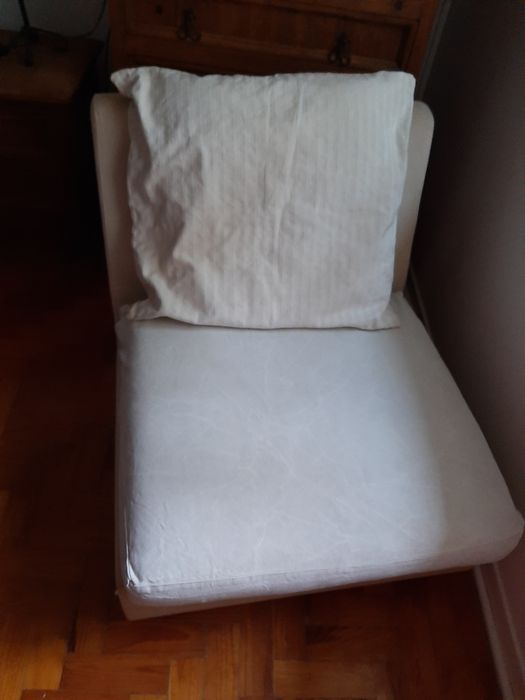 Sofá beje em tecido duas peças