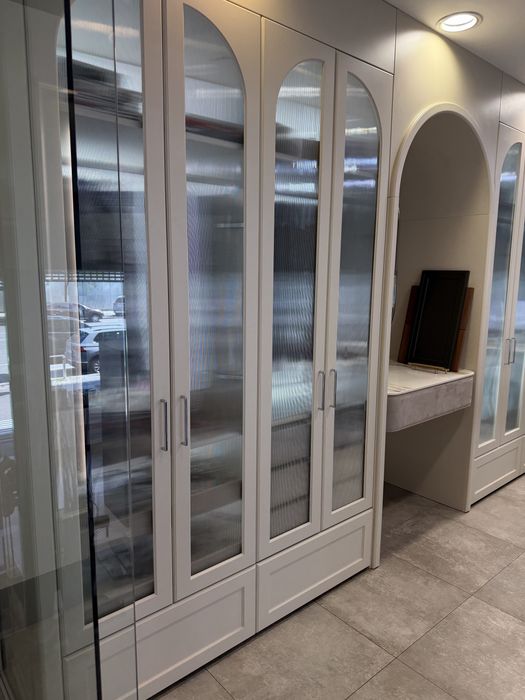 Дизайнерська гардеробна від Maestro Kitchen