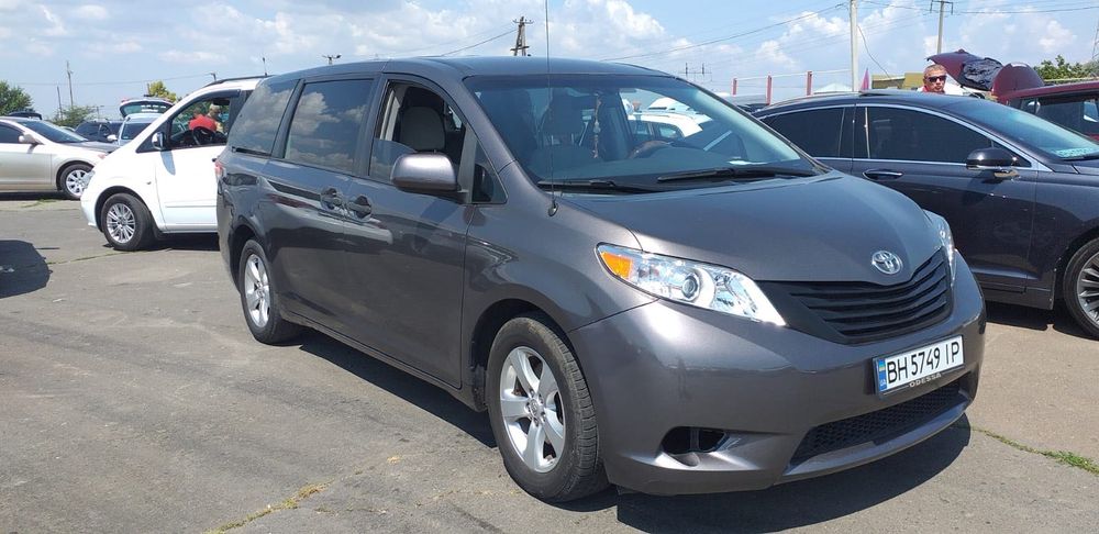 Toyota Sienna 2014 LE