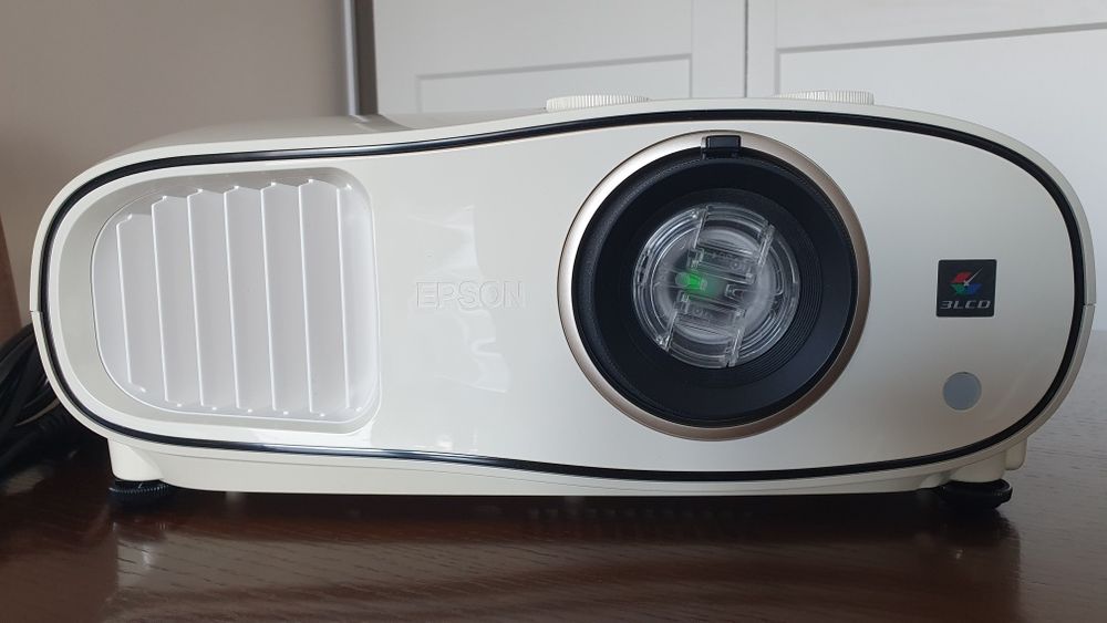 Projektor Epson EH-TW 6700. 3d full HD