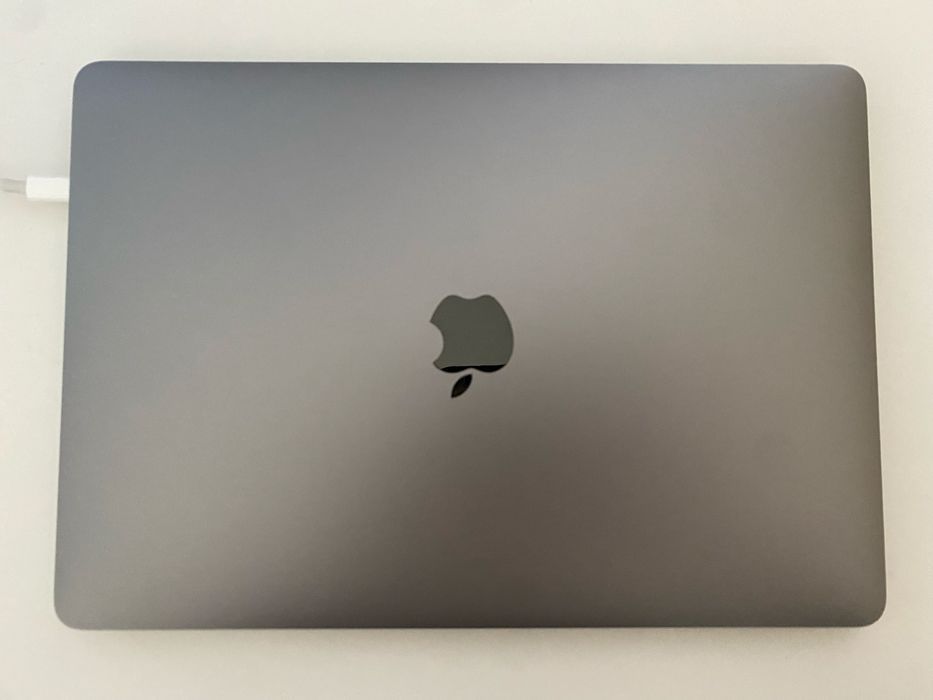 Macbook pro 13 M2 8GB 512GB SSD