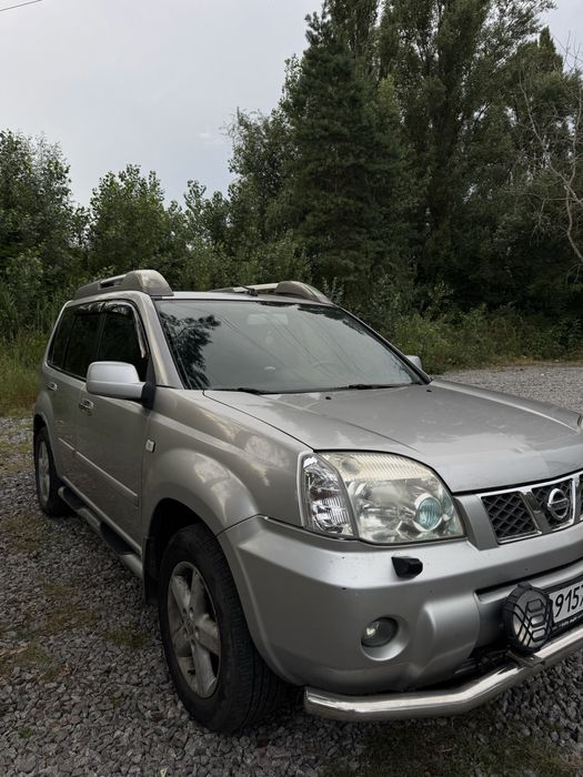 Продам Нісан т 30 2005 р автомат ,2,5 газ /бенз