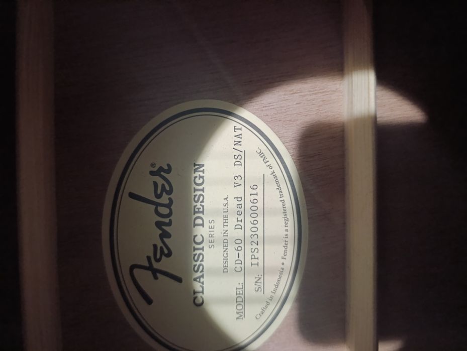 Продам Фендер,лежить без діла,стан нової.