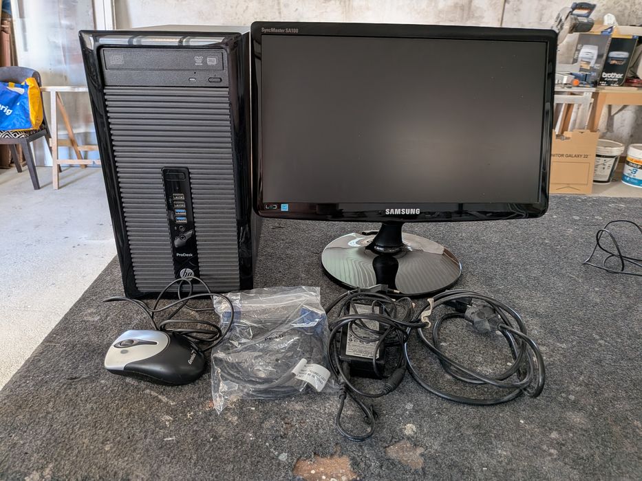 Computador de secretária