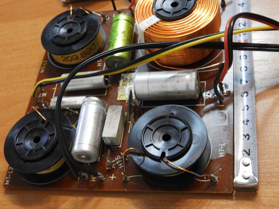 Potężne zwrotnice głośnikowe Dual 3 drożne