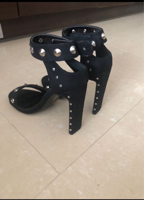 Buty na obcasie rozm 40