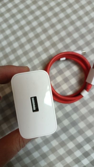 Зарядний пристрій OnePlus SUPERVOOC 80W  Oppo Reno13 — новий