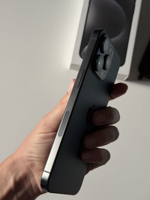 Iphone 15 pro max 1 Tb Black Titanium e-sim