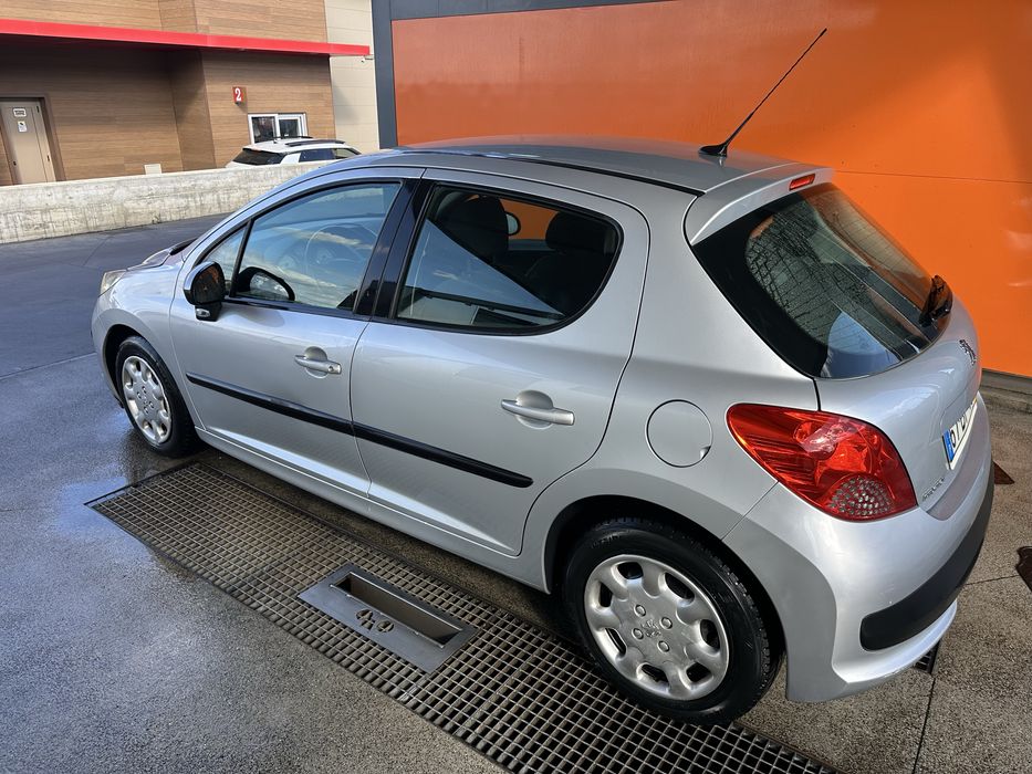 Peugeout 207 1.4hdi ano 2006