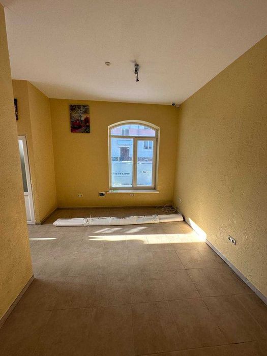 Продаж комерційного приміщення в місті Долина