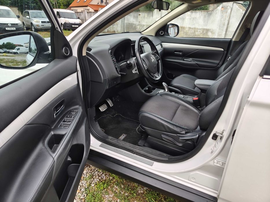 Mitsubishi Outlander Phev