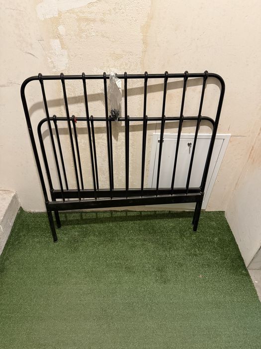 Łóżko regulowane Ikea Minnen z materacem i stelażem