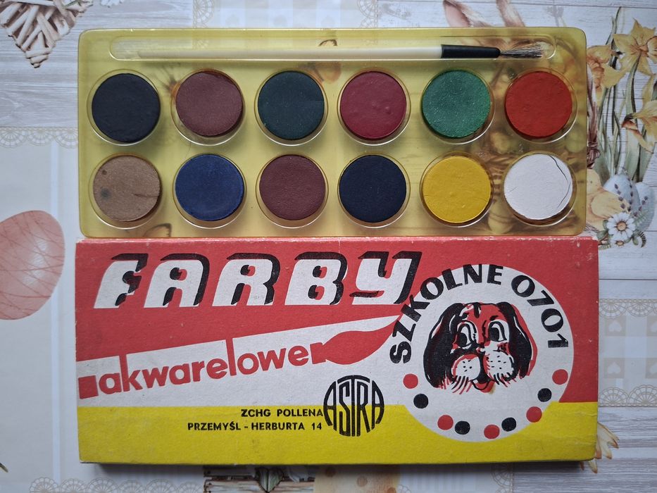 Farby akwarelowe szkolne ZCHG Pollena Astra z okresu PRL, stan kolekcjonerski