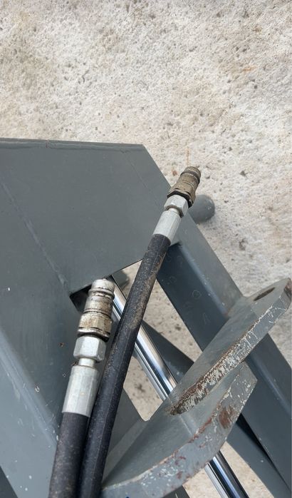 Chwytak do bel hydrauliczny