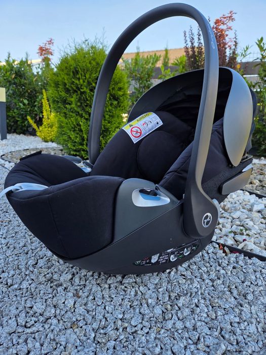 Fotelik cybex Cloud-z i size z adapterami