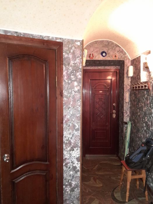 Продам однокімнатну квартиру. Терміново.