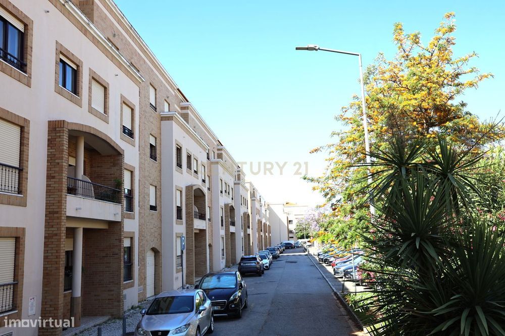 Apartamento T3  || Box 3 viaturas