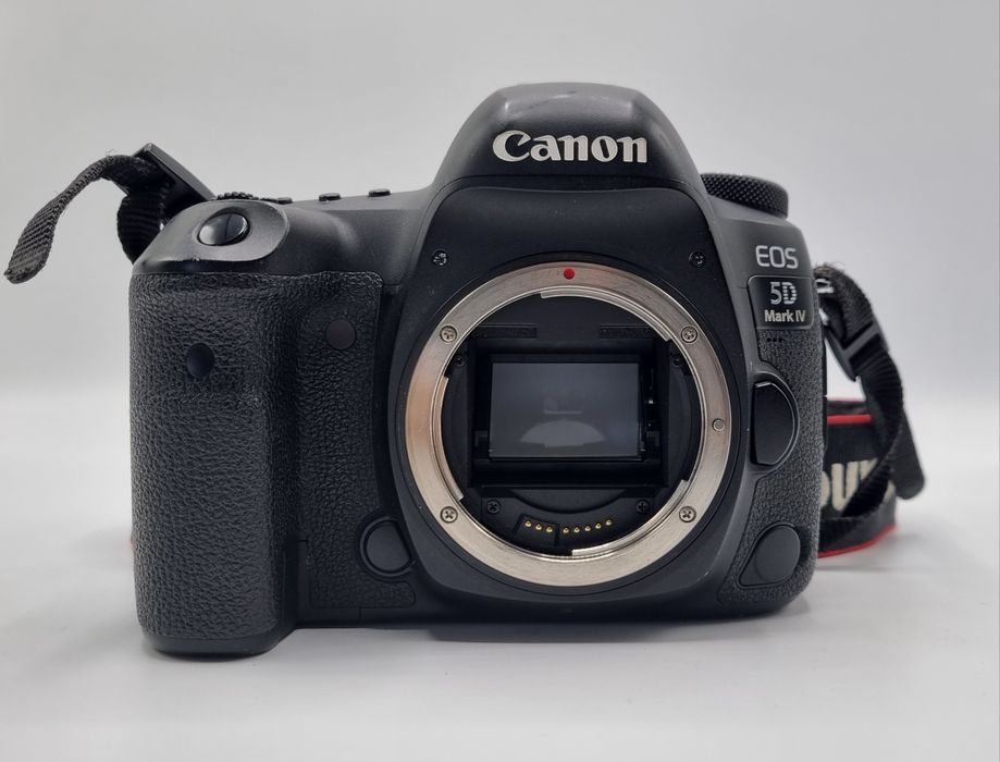 Máquina Fotográfica CANON EOS 5D MARK IV (Full-Frame)