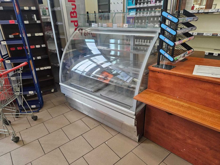 Sprzedam ladę cukierniczą używana