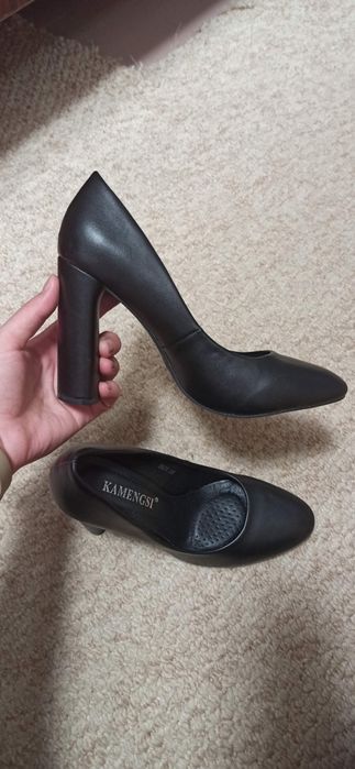 Туфлі 37 розміру