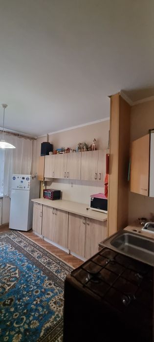 Оренда квартири на Шуменському . Ліфт працює .