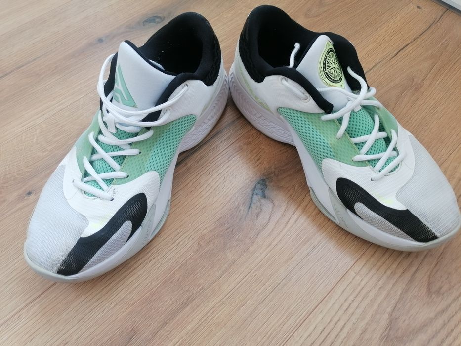 Баскетбольні кросівки Nike Freak 4, розмір 45.5