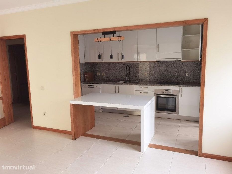 Apartamento T2 para arrendamento junto à praia de Esmoriz!