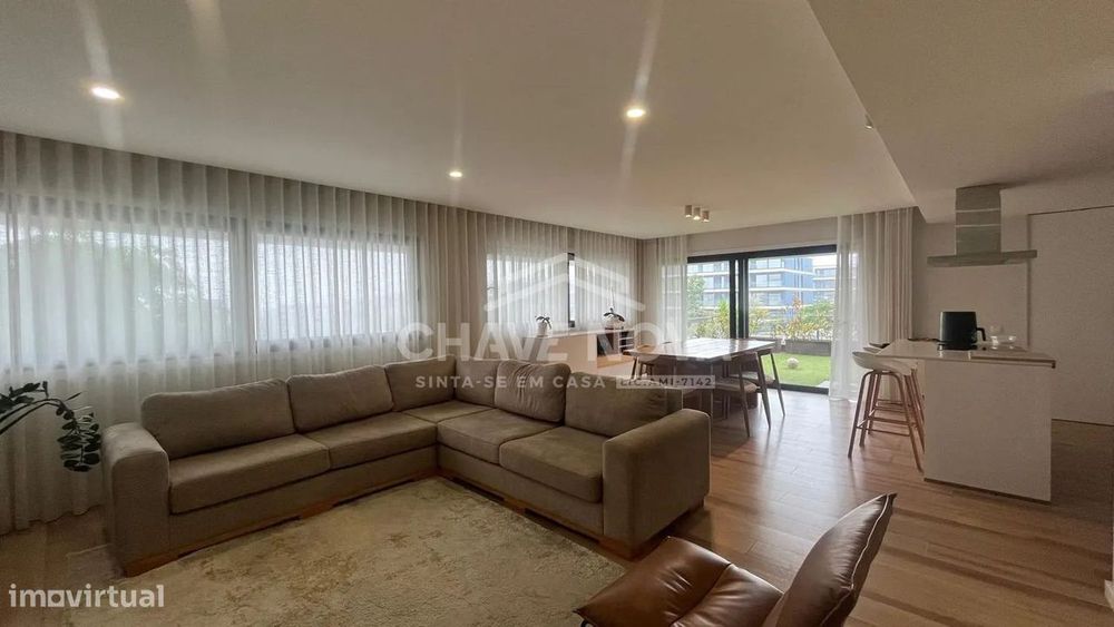 Arrenda-se T3 Totalmente Mobilado c/ Terraço e Box Dupla | Madalena