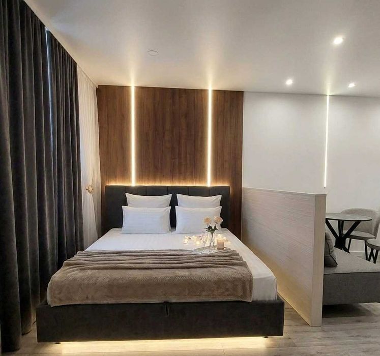 Квартира погодинно та подобово Київ з Premium-апартаментами в стилі Loft біля метро| Величезний Smart TV 75” | Безпечний поверх | Укриття