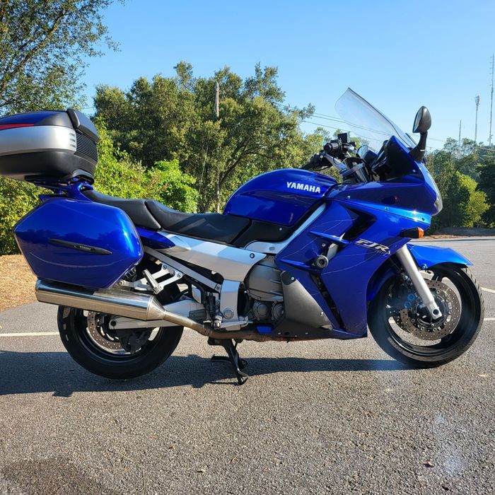 Vendo yamaha fjr 1300cc com 145cv
120.000km