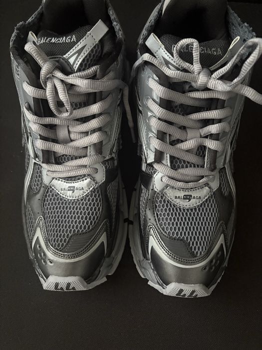 balenciaga runner 44