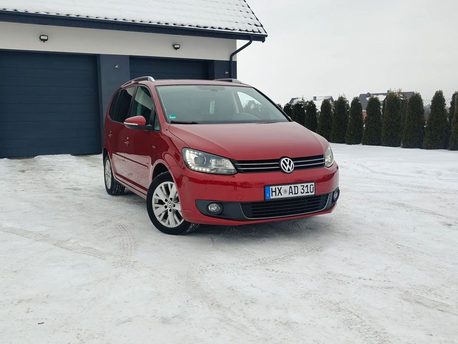 Volkswagen Touran 1,6 TDI LIFE Ledy/Bi-Xenon/Klima/Parktrasist/Alu/Komp/8x Airbag SUER