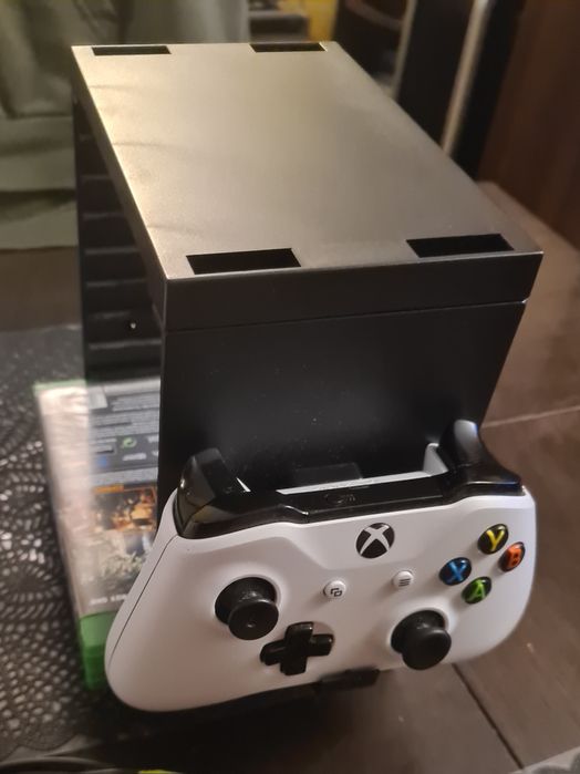 Konsola Xbox One S pad,3 gry