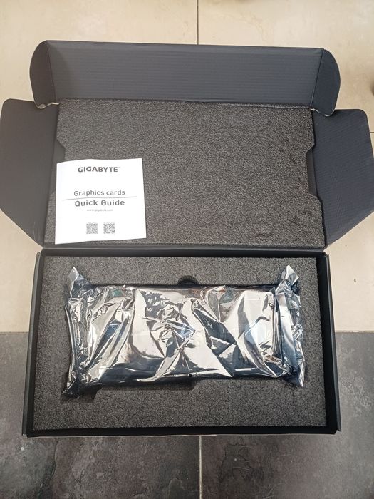 Gigabyte  Gigabyte Radeon RX 9070 XT Gaming OC 16G