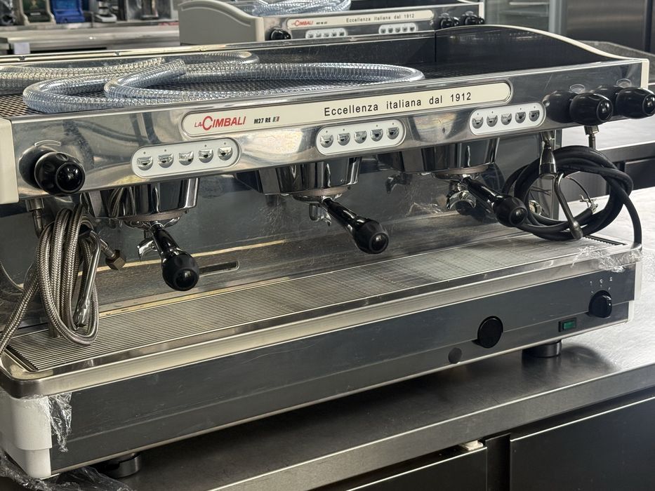 Maquina café industrial La cimbaly M27 três grupos