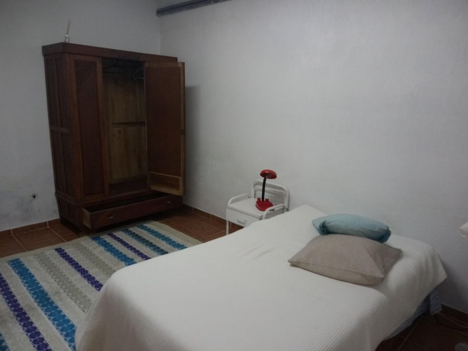 Quarto para alugar em Ourém