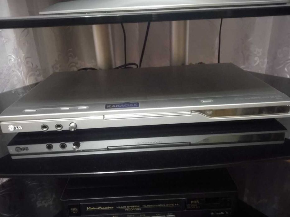 DVD-програвач LG DK579X