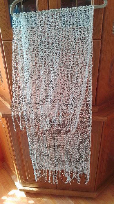 szalik biały  ładny