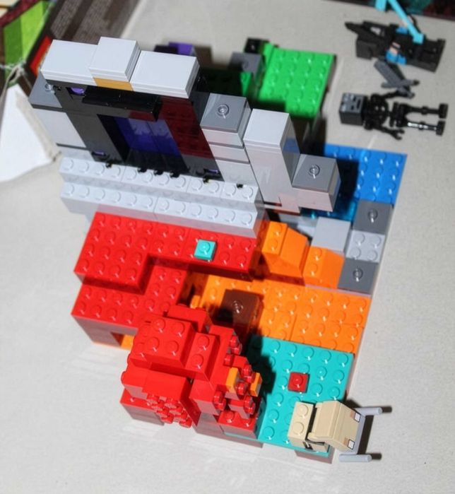 Lego Minecraft Zniszczony portal 21172