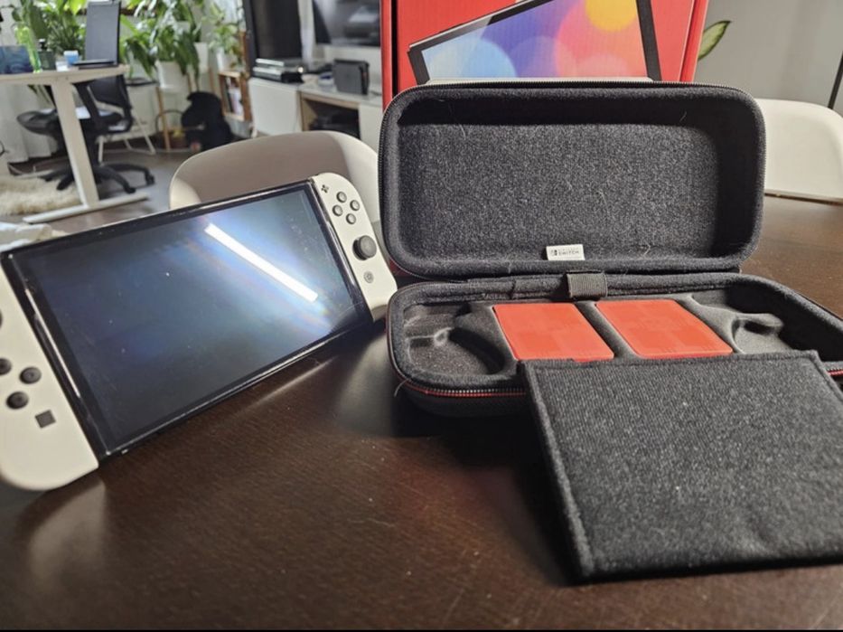 Nintendo Switch OLED + cartão memória Nintendo Switch