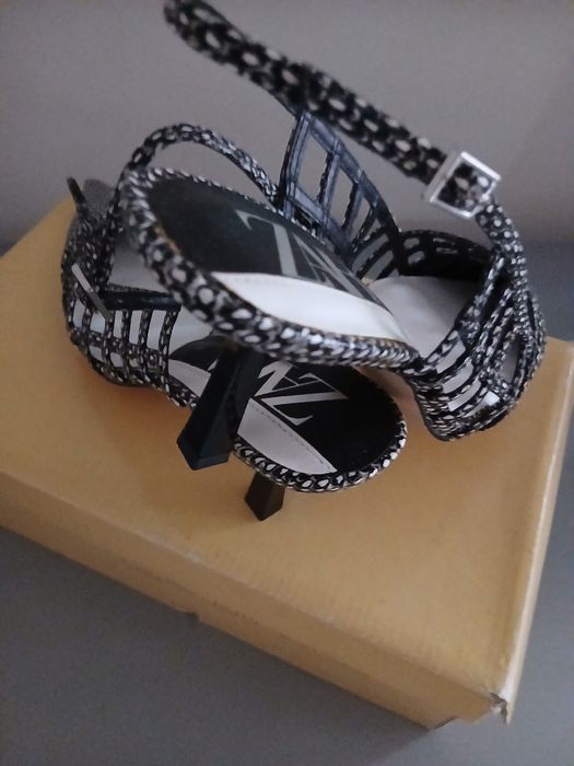 Sapatos elegantes