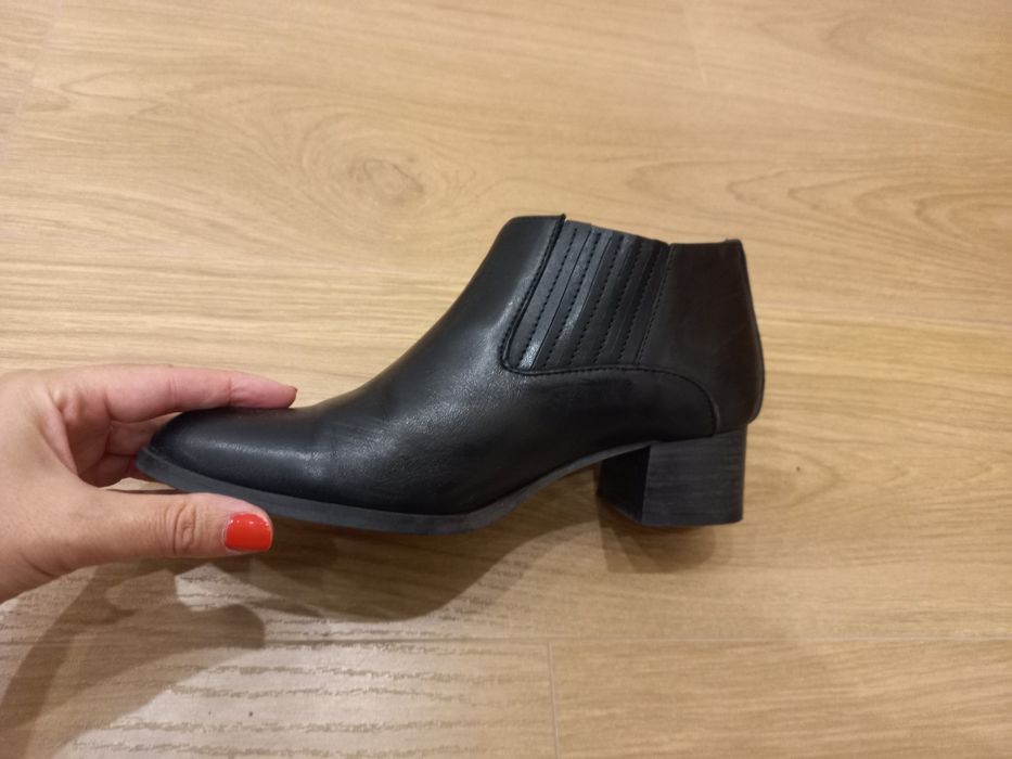 Botins pretos como novos